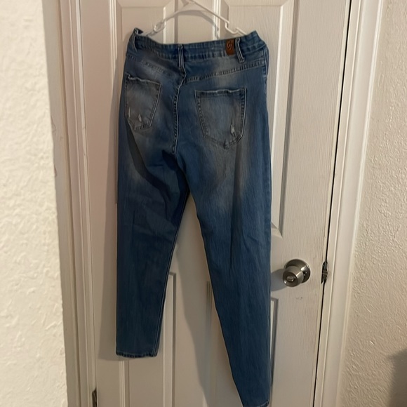Women’s size 14 jeans intentionally distressed jeans For that shabby chic look! - Picture 2 of 3